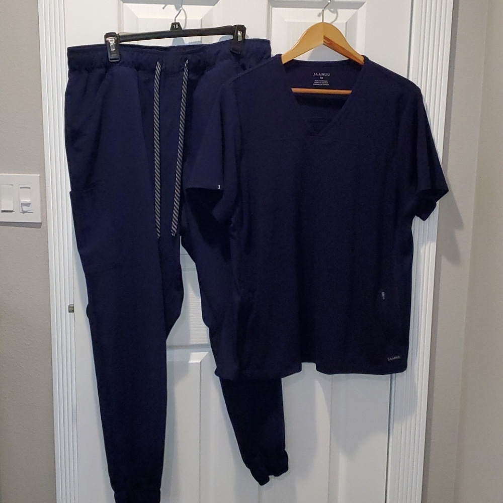 Jaanuu Scrubs
